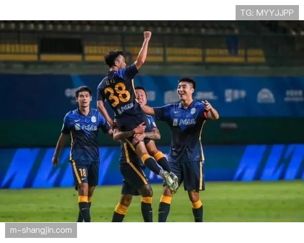 国联东区竞争激烈老鹰与指挥官等队展开激烈席位争夺