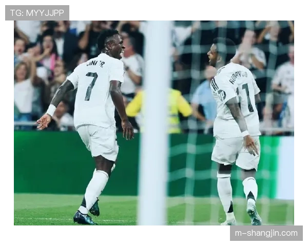 奥萨苏纳防反体系克制皇马，五后卫阵型限制姆巴佩维尼修斯空间